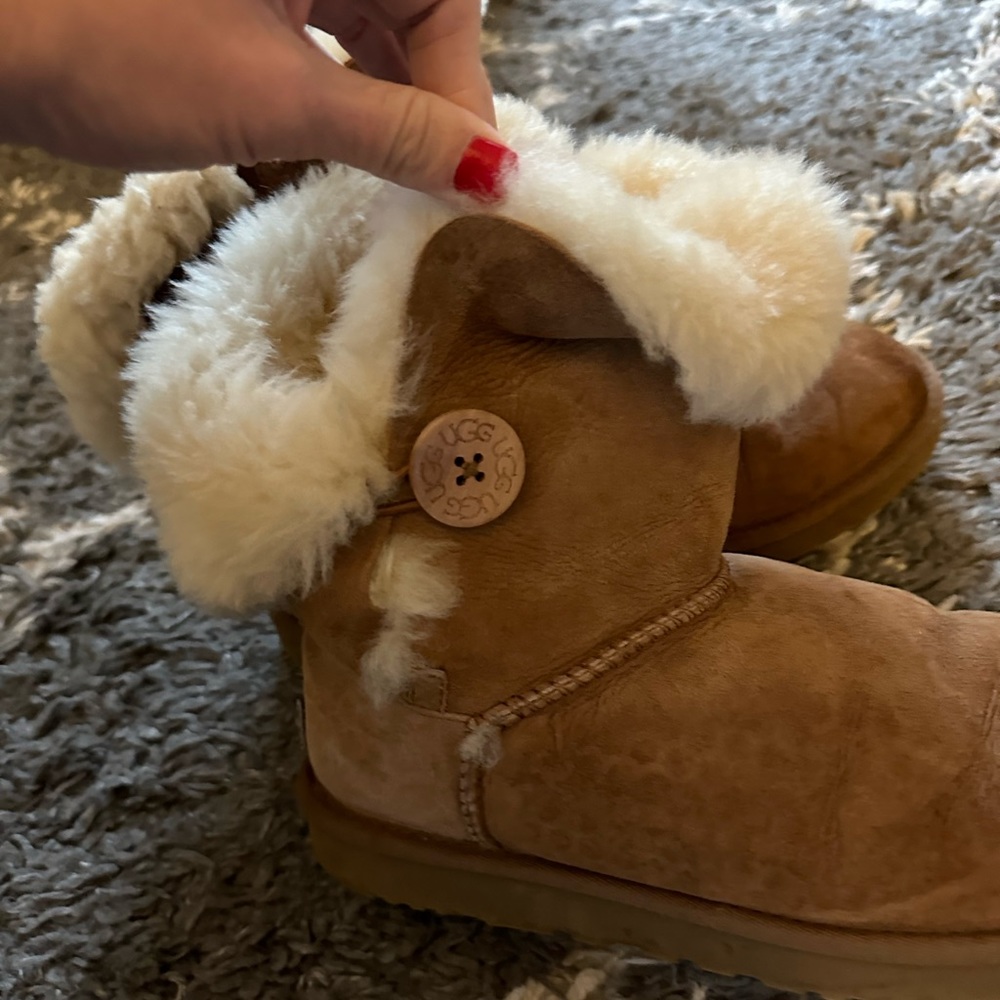 Women’s Bailey Button Uggs - image 2